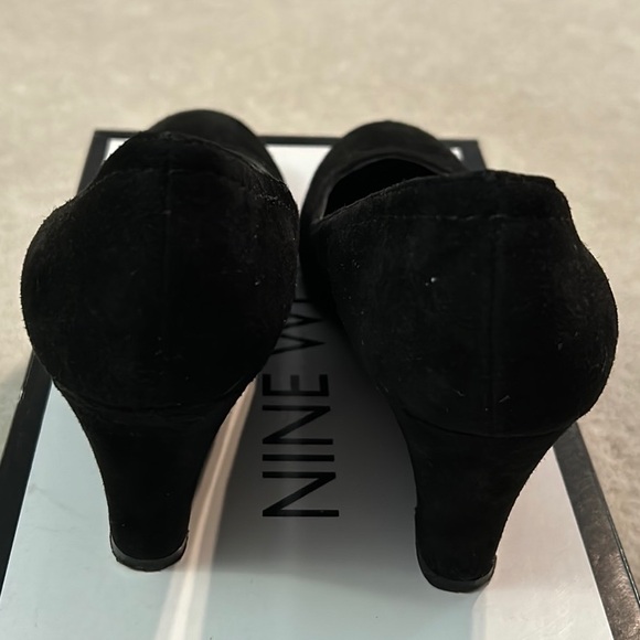 Nine West Suede Pumps - Picture 6 of 7